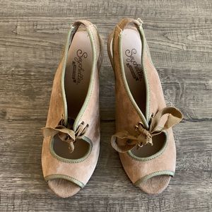 Seychelles Brown Suede Peep Toe Women’s Heels Sz 6